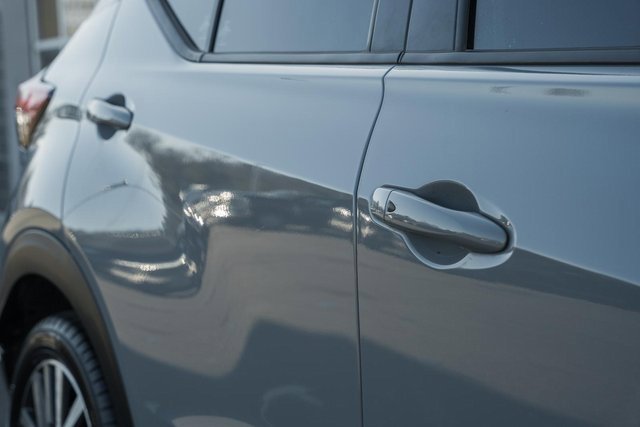 Used 2024 Nissan Kicks SV image 18