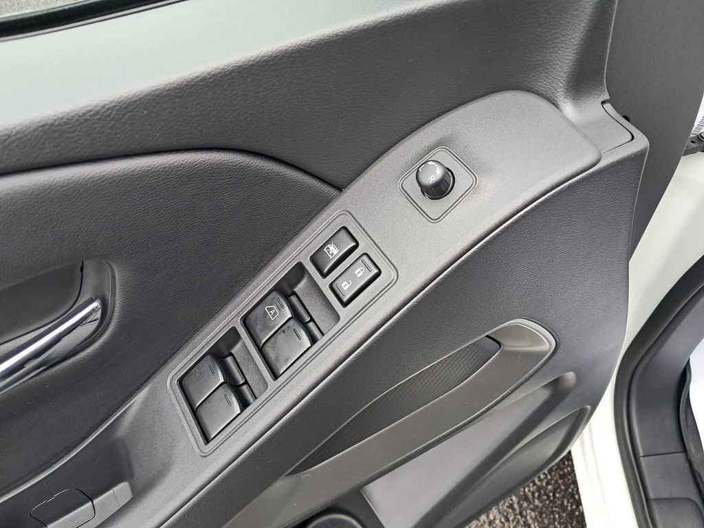 Certified 2025 Nissan Frontier SV image 24