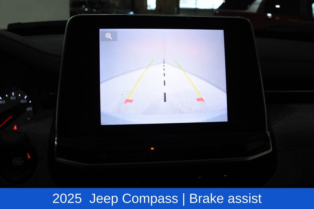 Used 2025 Jeep Compass Latitude w/ Sun & Sound Group AWD/4WD image 17
