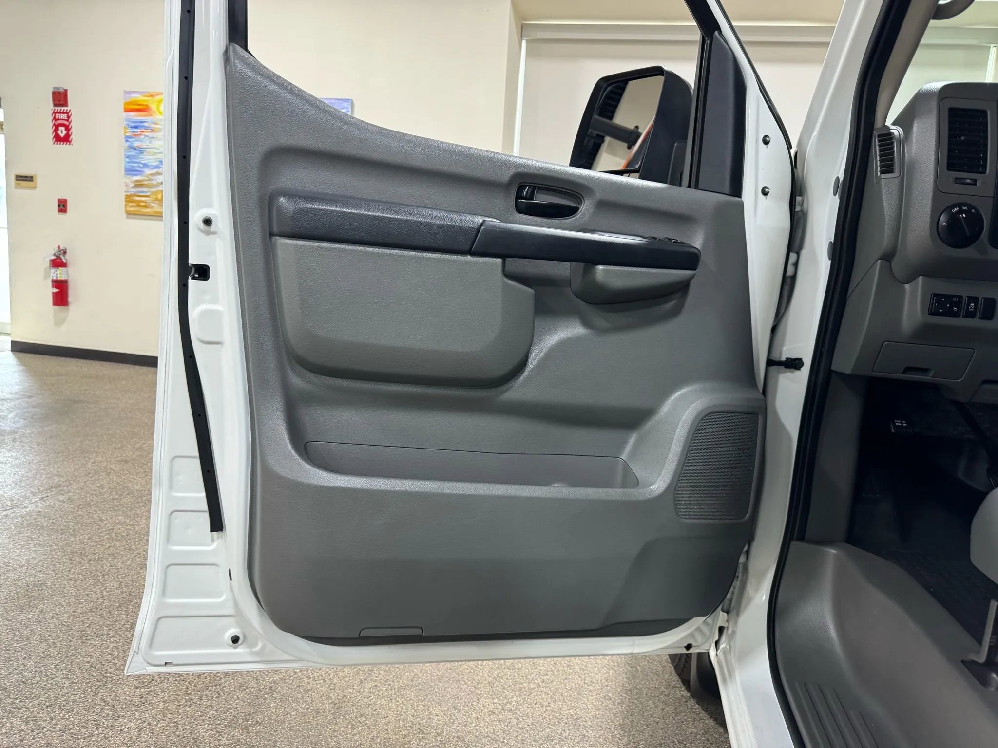 Used 2018 Nissan NV 3500 S image 21