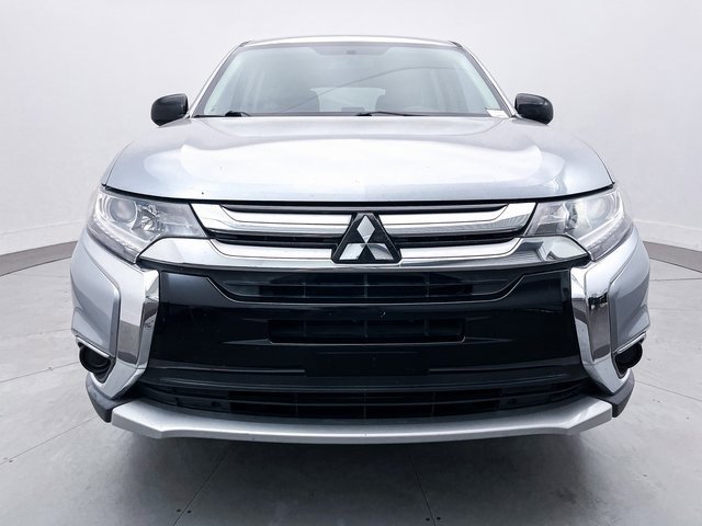 Used 2017 Mitsubishi Outlander ES image 12