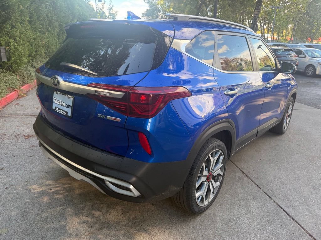 Used 2021 Kia Seltos SX w/ SX Sunroof Package AWD/4WD image 4