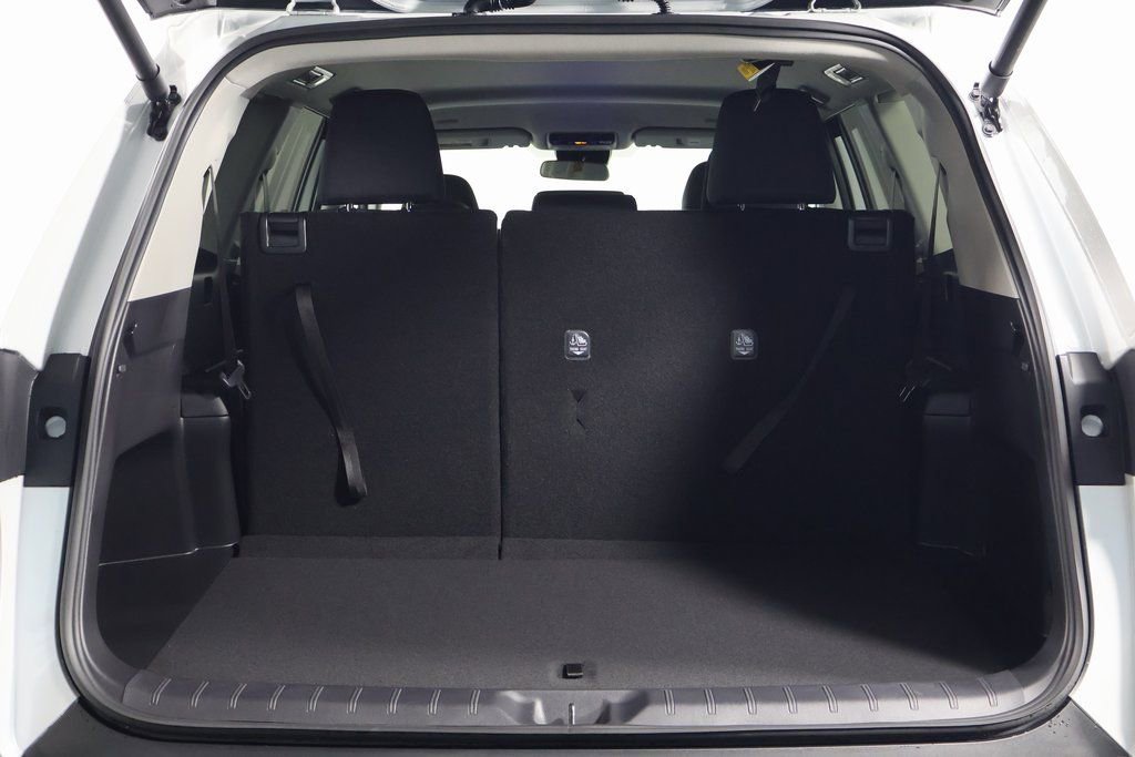 New 2026 Toyota Grand Highlander LE image 9