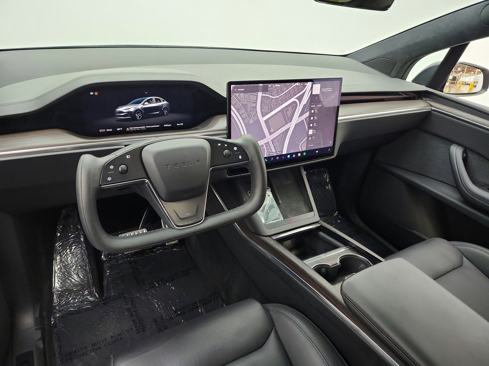 Used 2025 Tesla Model X image 9