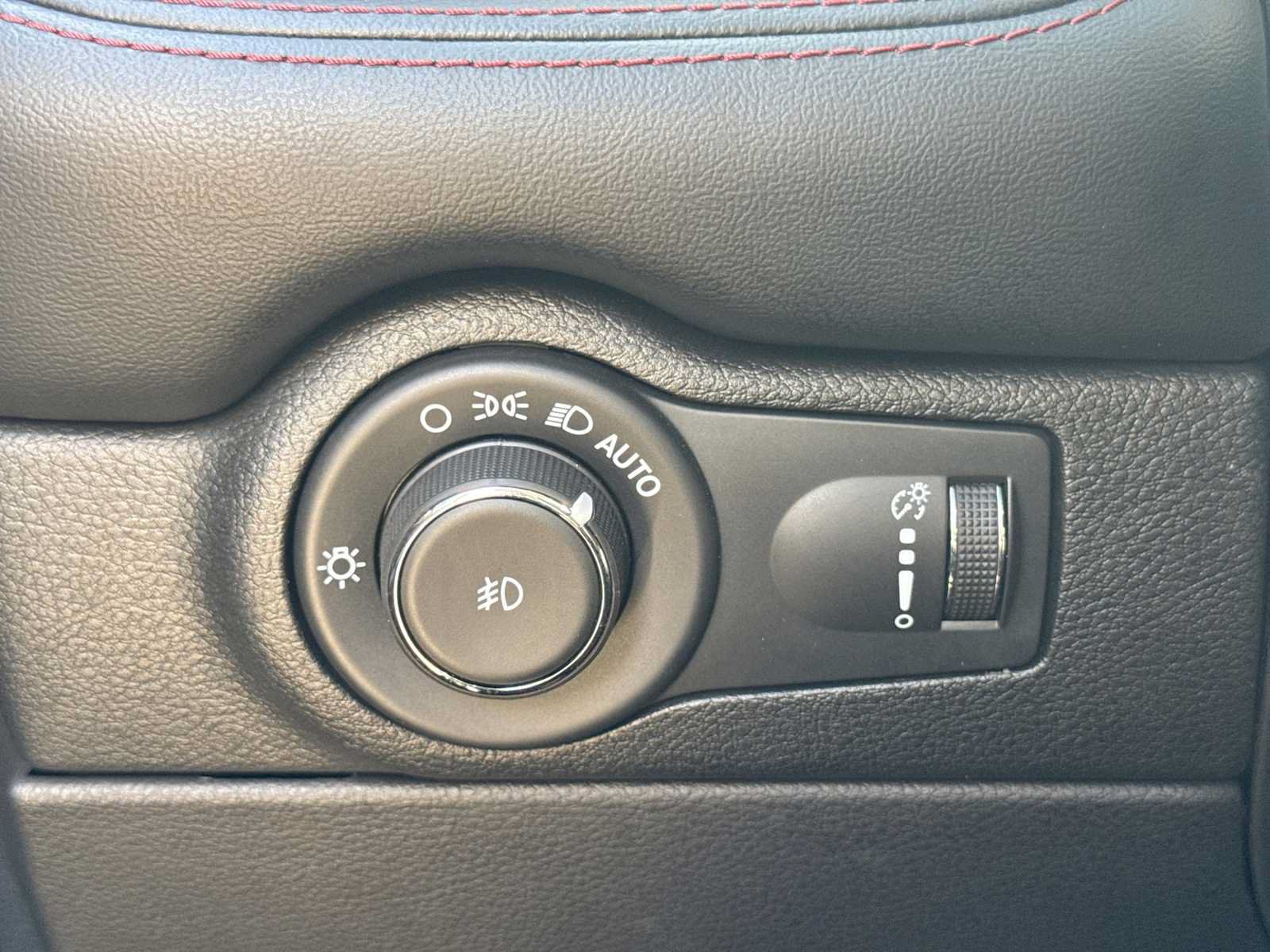 Used 2023 Dodge Durango R/T AWD/4WD image 28