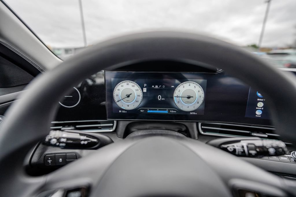 Certified 2024 Hyundai Elantra SEL image 21