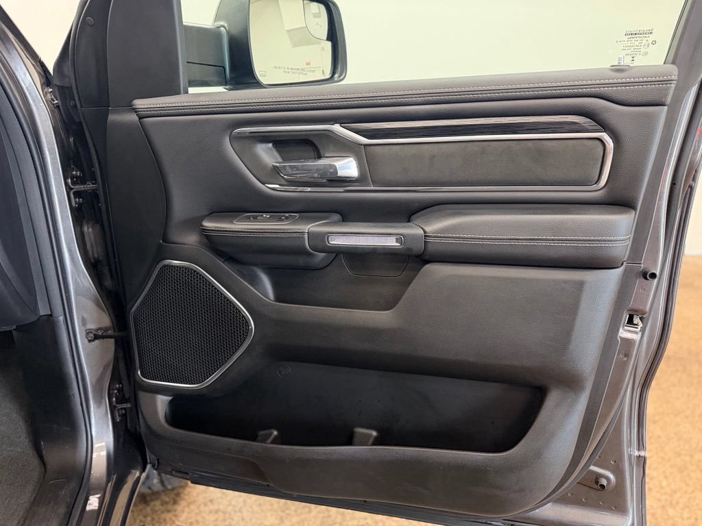 Used 2024 RAM 1500 Laramie AWD/4WD image 16