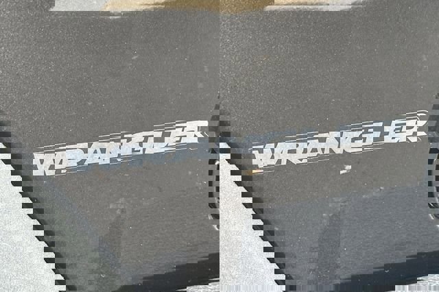 Used 2016 Jeep Wrangler Sport image 27