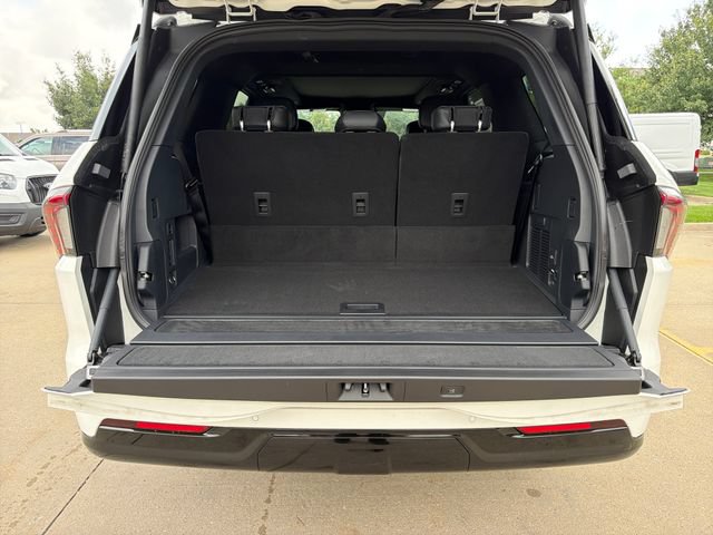 New 2027 Lincoln Navigator Reserve w/ Jet Appearance Package AWD/4WD image 7