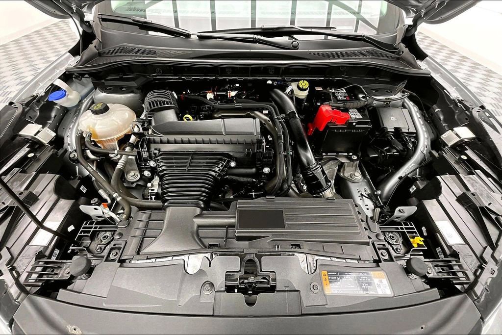 Used 2023 Ford Escape Platinum image 10