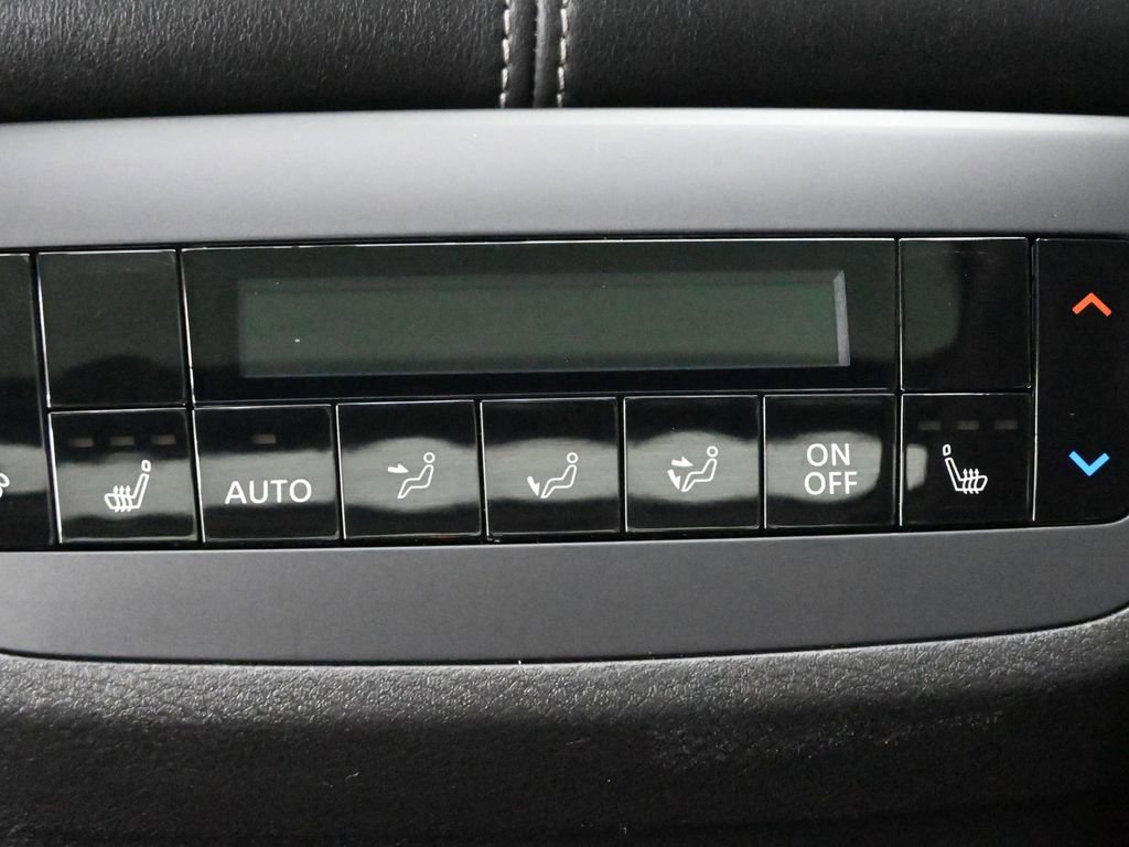 Used 2024 Nissan Pathfinder SL w/ SL Premium Package FWD image 19