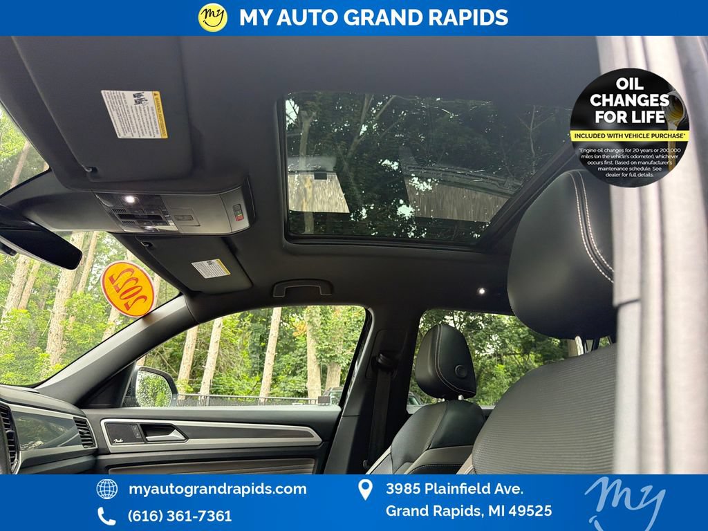Used 2022 Volkswagen Atlas Cross Sport SEL Premium R-Line AWD/4WD image 23