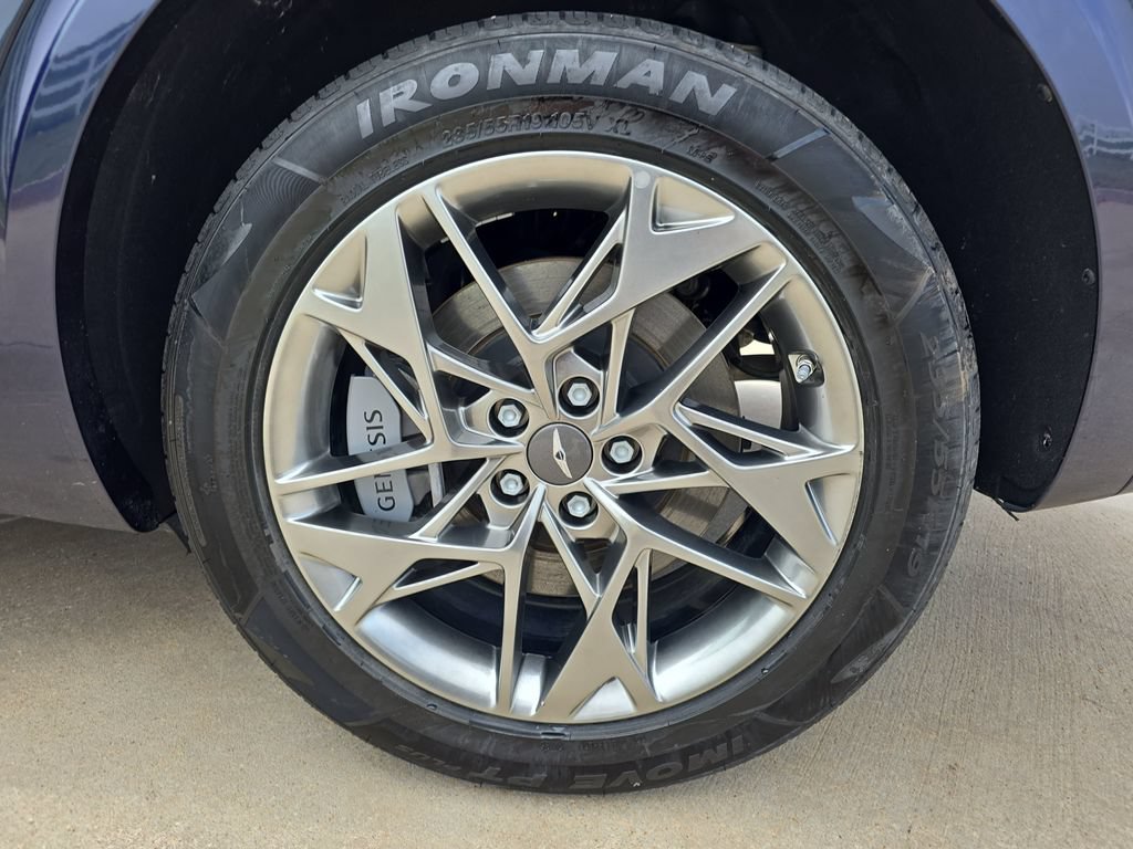 Used 2025 Genesis GV70 2.5T AWD/4WD image 32
