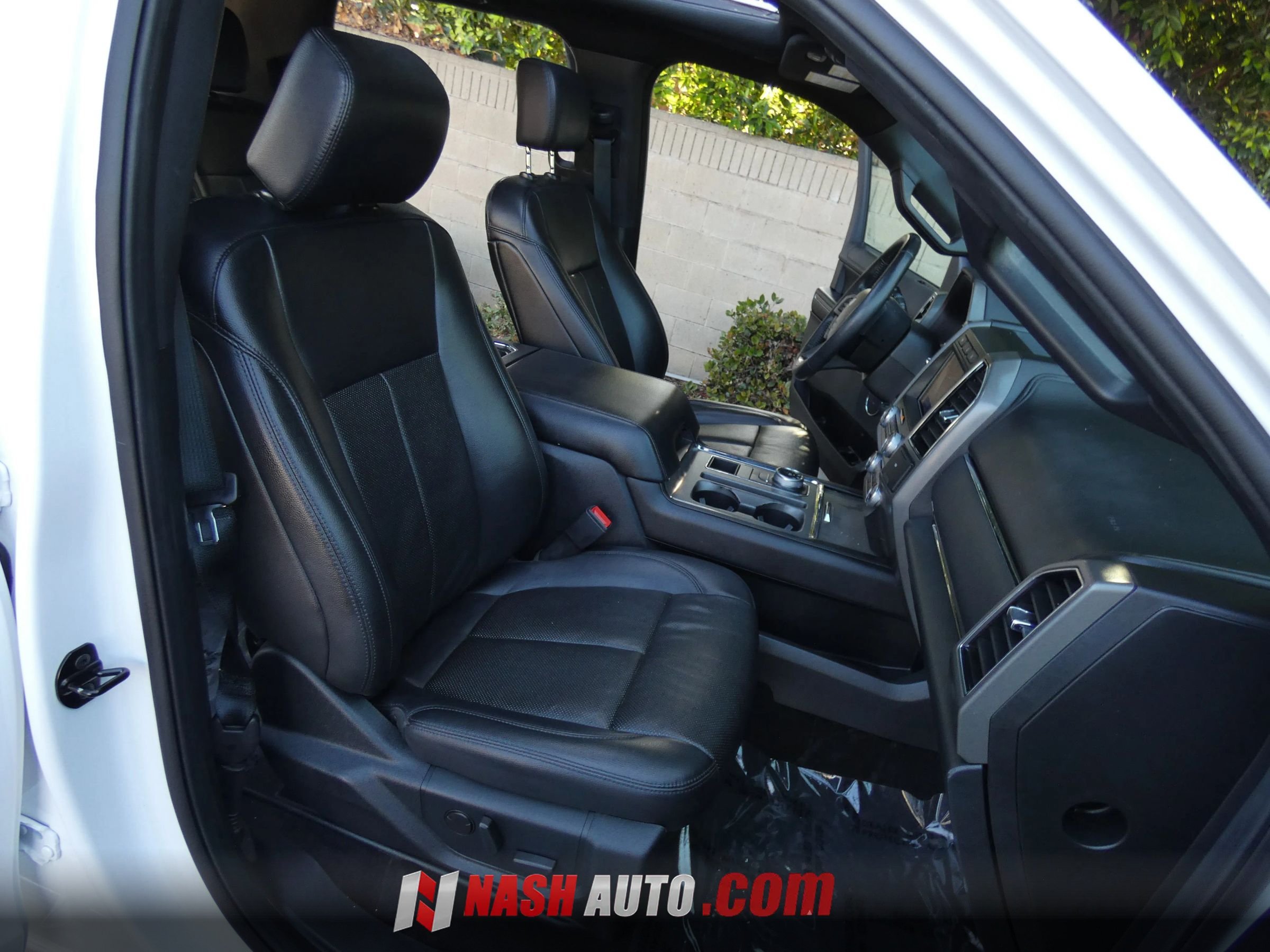 Used 2020 Ford Expedition Max XLT w/ Equipment Group 202A RWD image 31