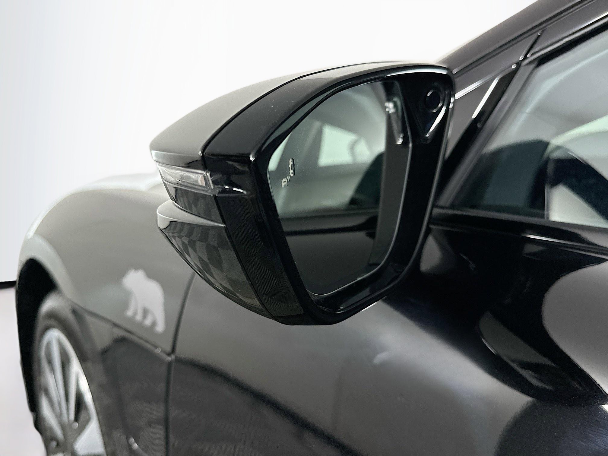 Used 2024 Lucid Air Pure RWD image 16