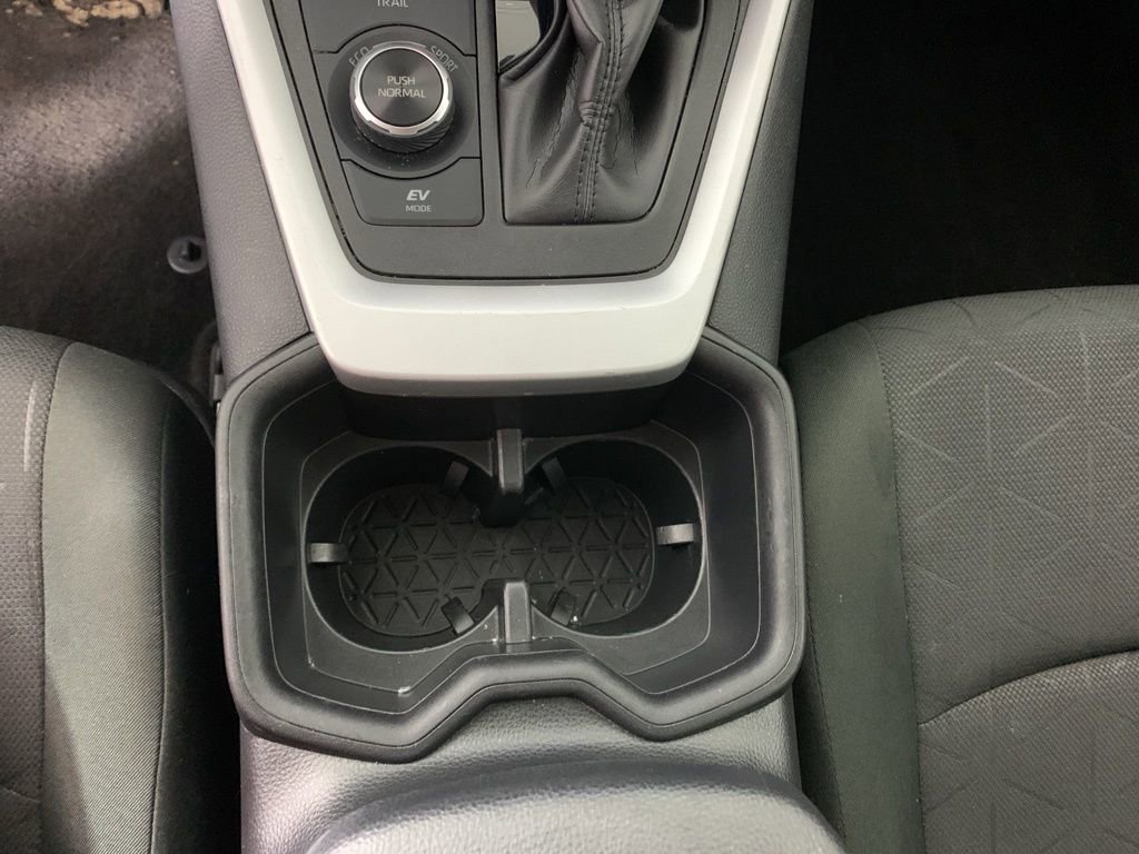 Used 2024 Toyota RAV4 XLE AWD/4WD image 25