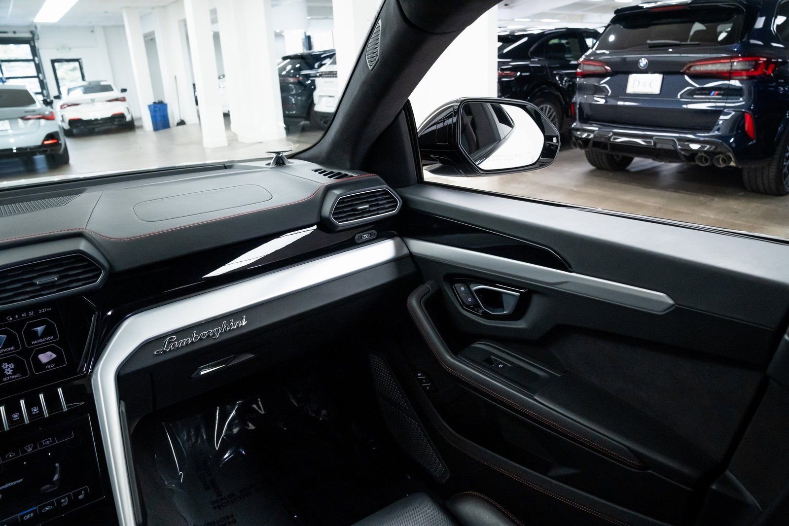 Used 2020 Lamborghini Urus image 11