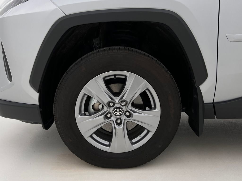 Used 2024 Toyota RAV4 XLE AWD/4WD image 26