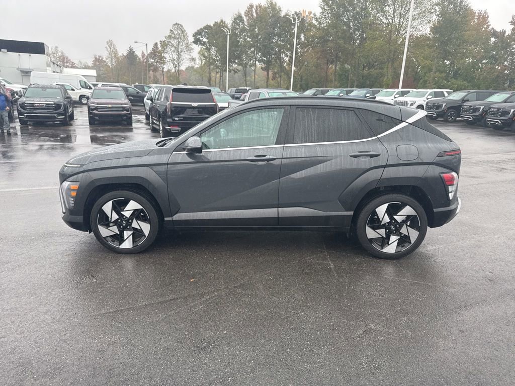 Used 2024 Hyundai Kona Limited image 2