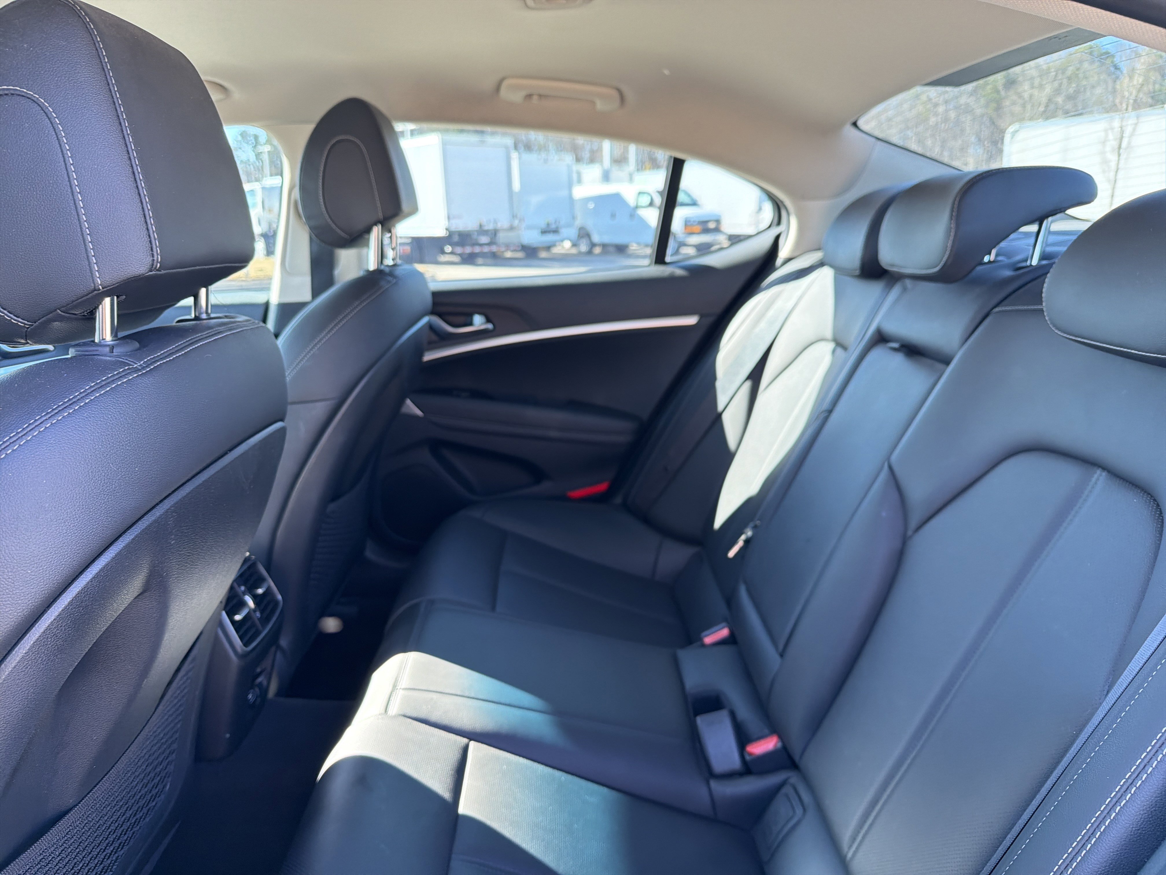 Used 2023 Genesis G70 2.0T image 30