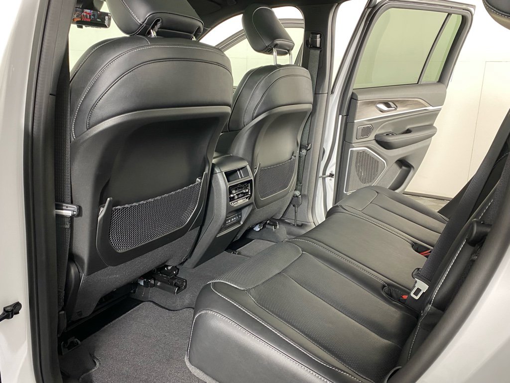 New 2026 Jeep Grand Cherokee Limited Reserve AWD/4WD image 27