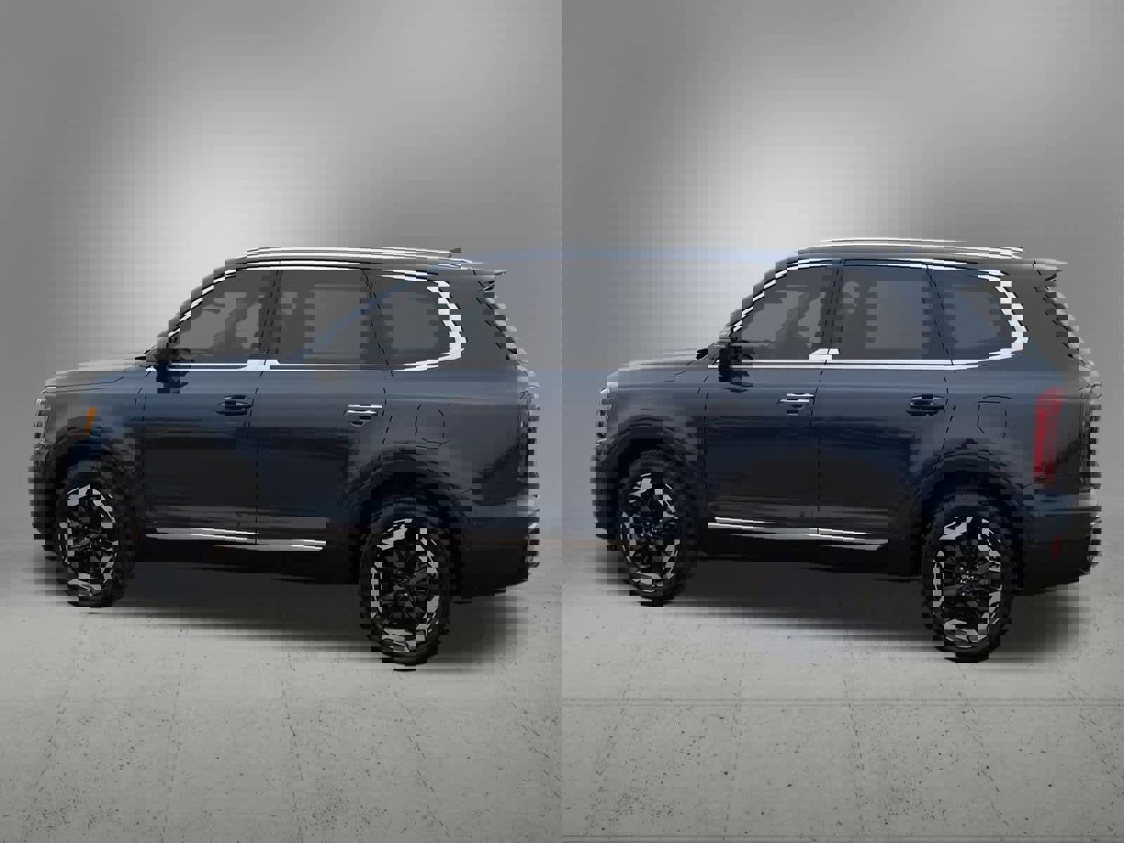 Used 2024 Kia Telluride S image 3