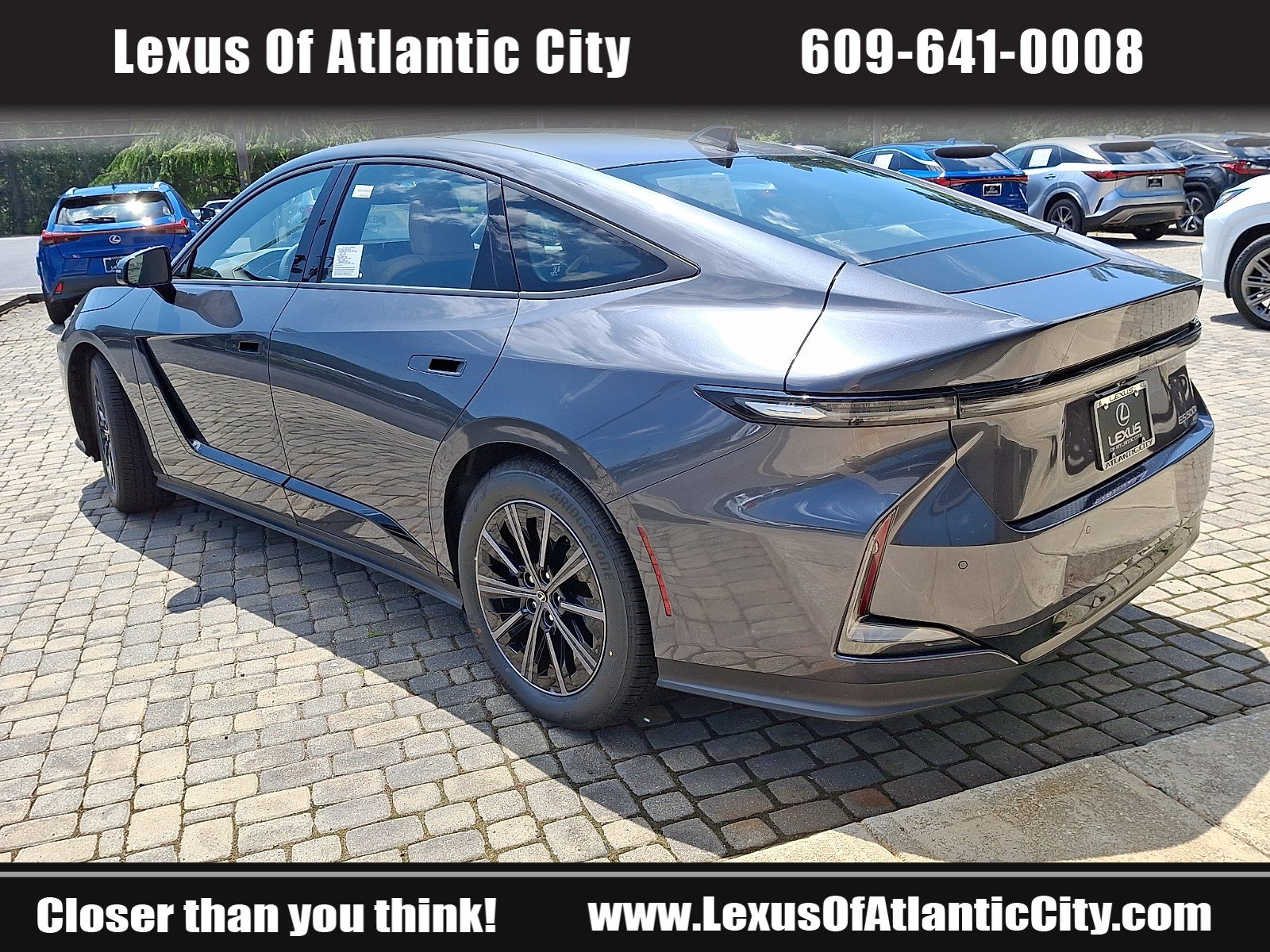 New 2026 Lexus ES 500e w/ Convenience Package AWD/4WD image 4