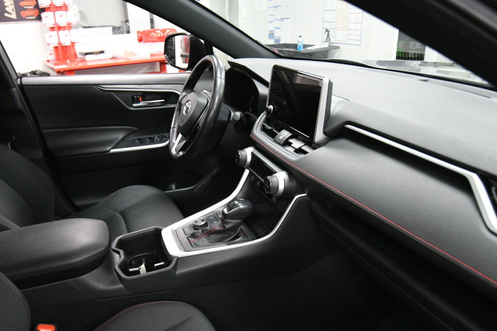 Certified 2023 Toyota RAV4 SE image 30