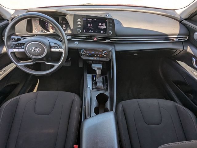 Used 2023 Hyundai Elantra SEL w/ Cargo Package FWD image 27