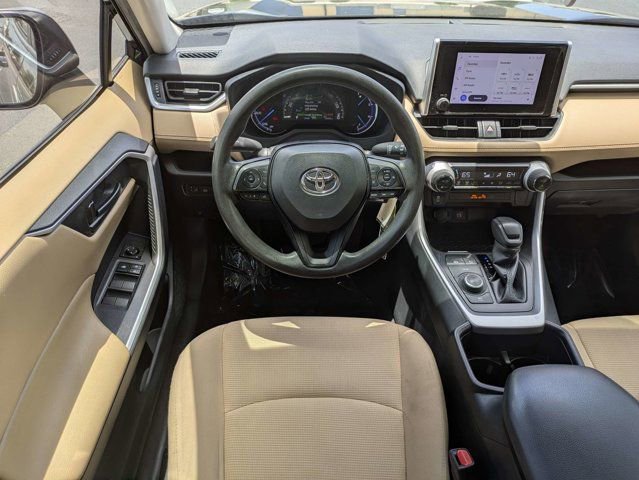 Used 2023 Toyota RAV4 LE AWD/4WD image 16