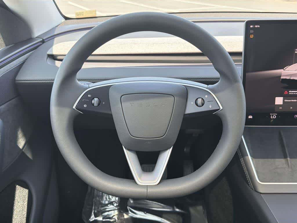Used 2026 Tesla Model Y AWD image 12