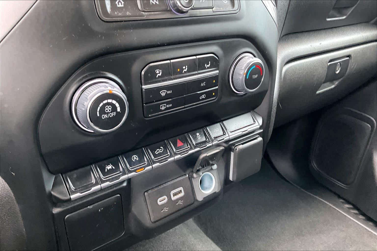 Used 2022 Chevrolet Silverado 1500 Custom RWD image 33