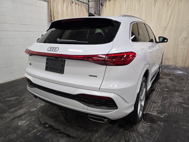 Certified 2025 Audi Q5 Premium Plus w/ Premium Plus AWD/4WD image 7