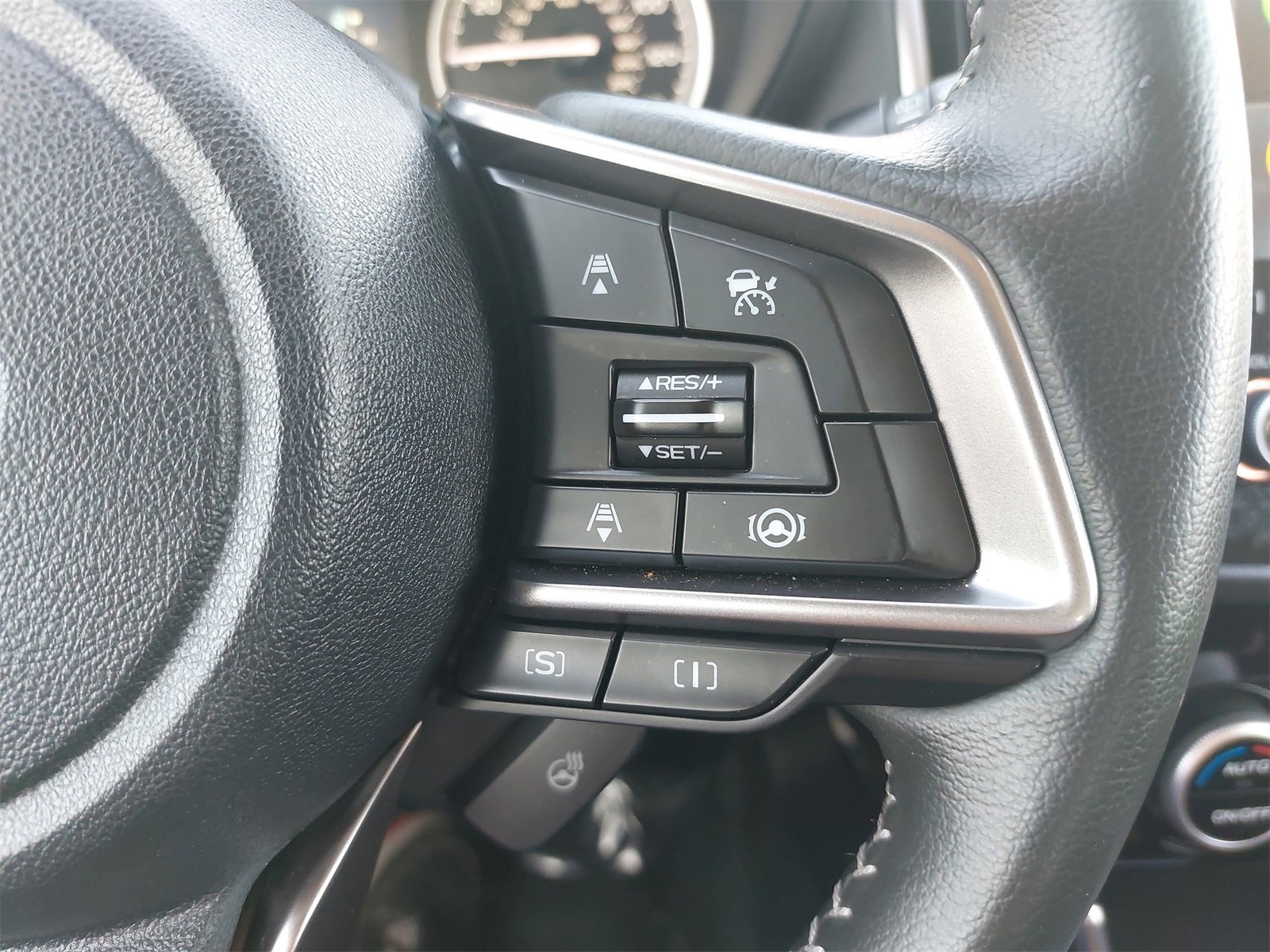 Certified 2023 Subaru Forester Limited image 18