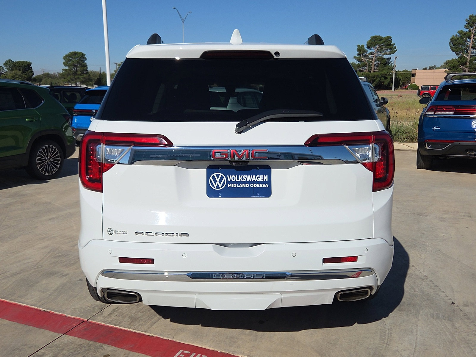 Used 2022 GMC Acadia Denali w/ Denali Ultimate Package image 6