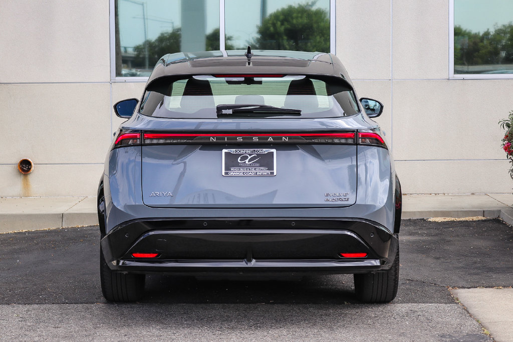 Used 2024 Nissan Ariya AWD image 5