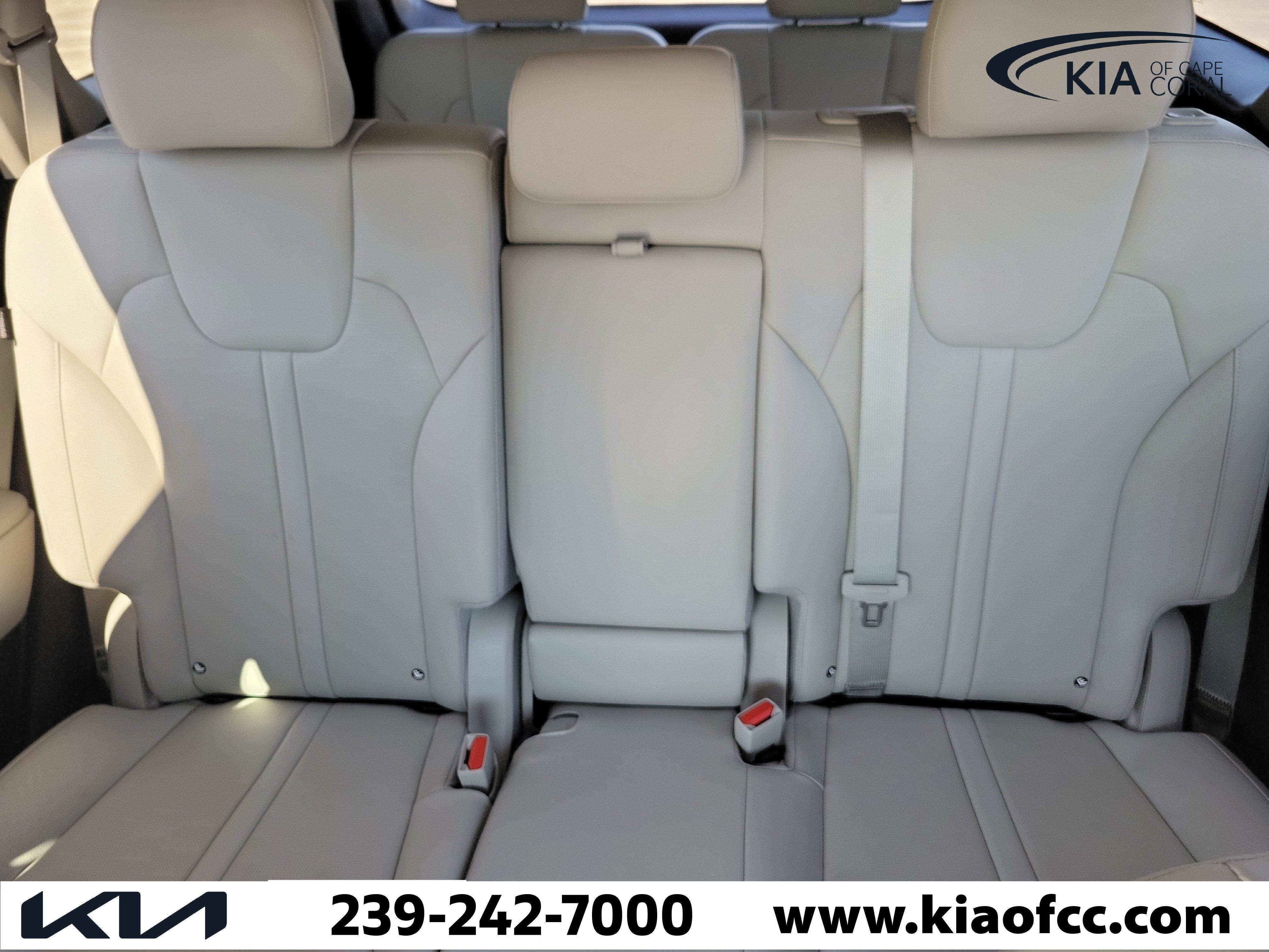 Certified 2025 Kia Sorento S w/ Panoramic Sunroof Package FWD image 29
