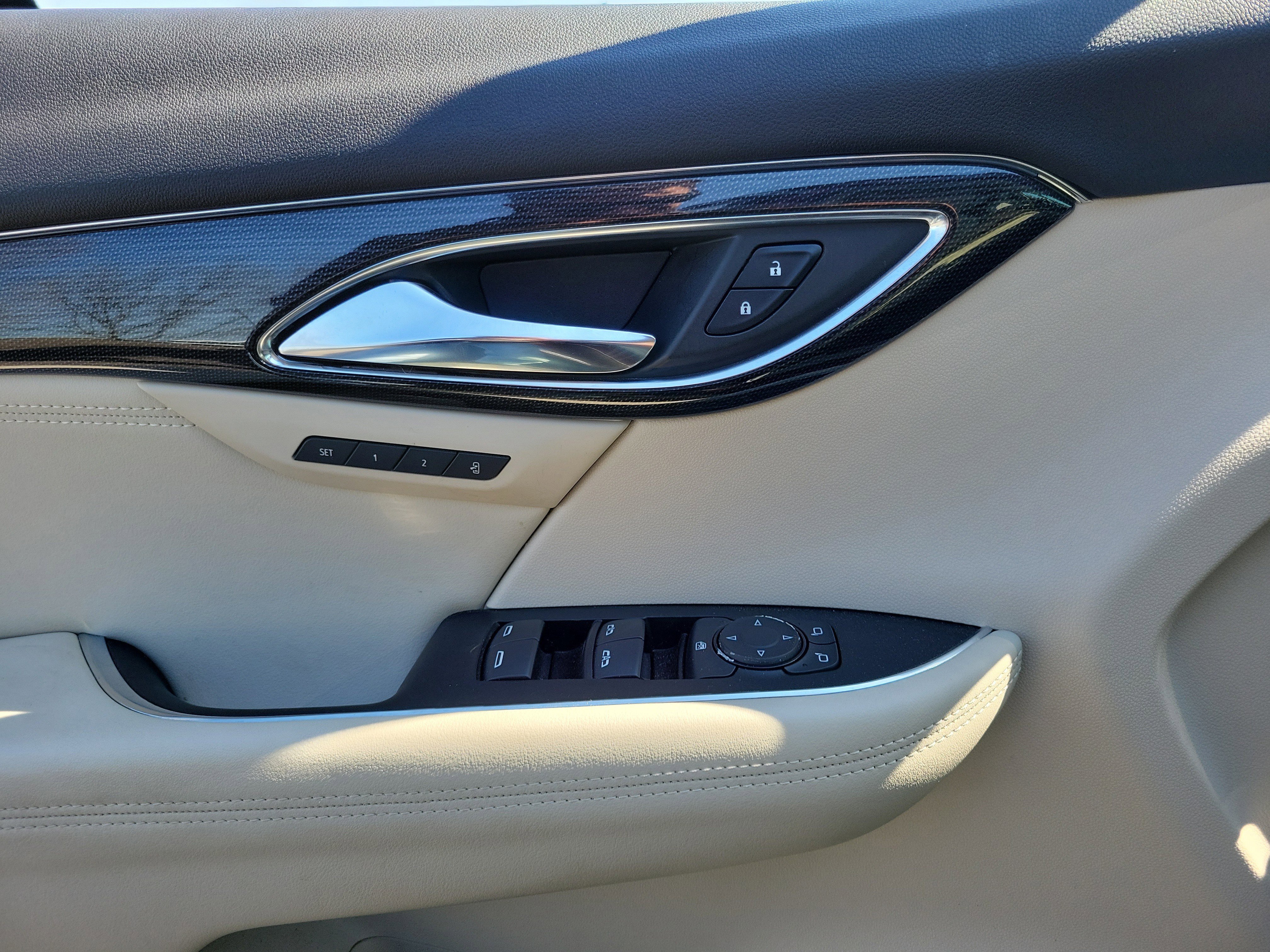 Used 2023 Buick Envision Essence image 17