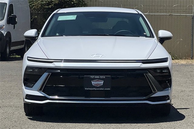 New 2025 Hyundai Sonata SEL image 3