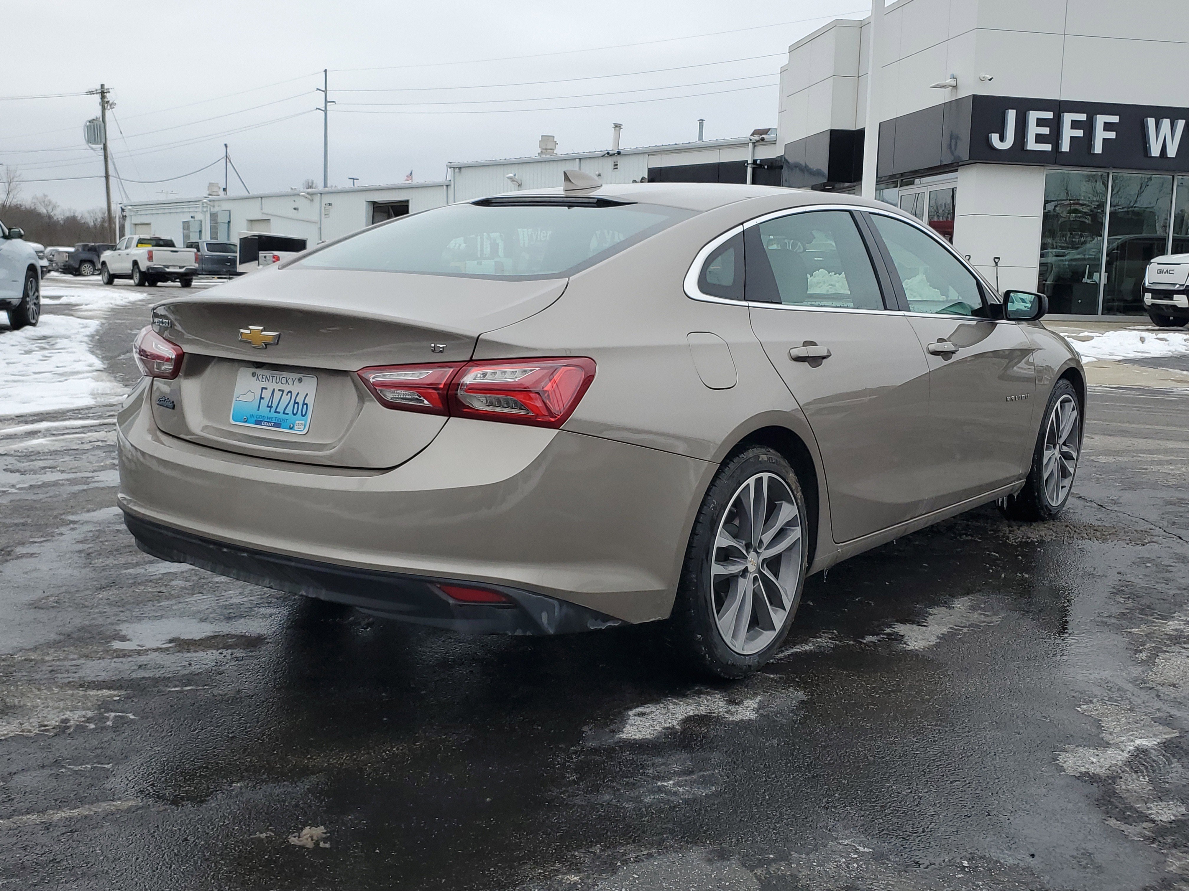 Used 2022 Chevrolet Malibu LT image 4