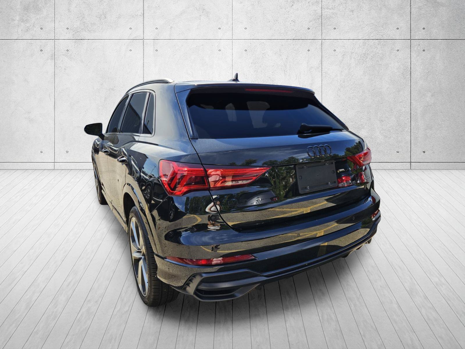 Used 2022 Audi Q3 2.0T Premium Plus w/ Premium Plus Package AWD/4WD image 9