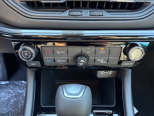 New 2026 Jeep Compass Latitude image 17