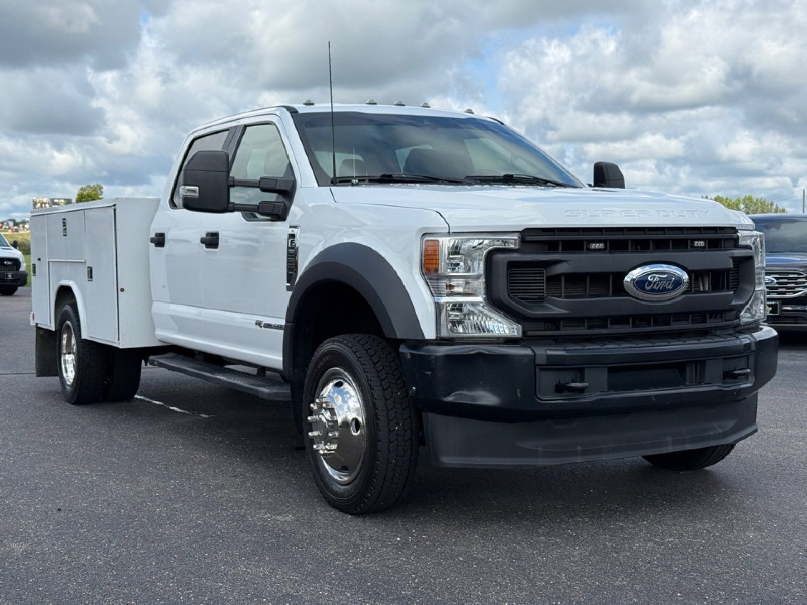 Used 2022 Ford F550 4x4 Crew Cab Super Duty w/ Power Equipment Group image 2