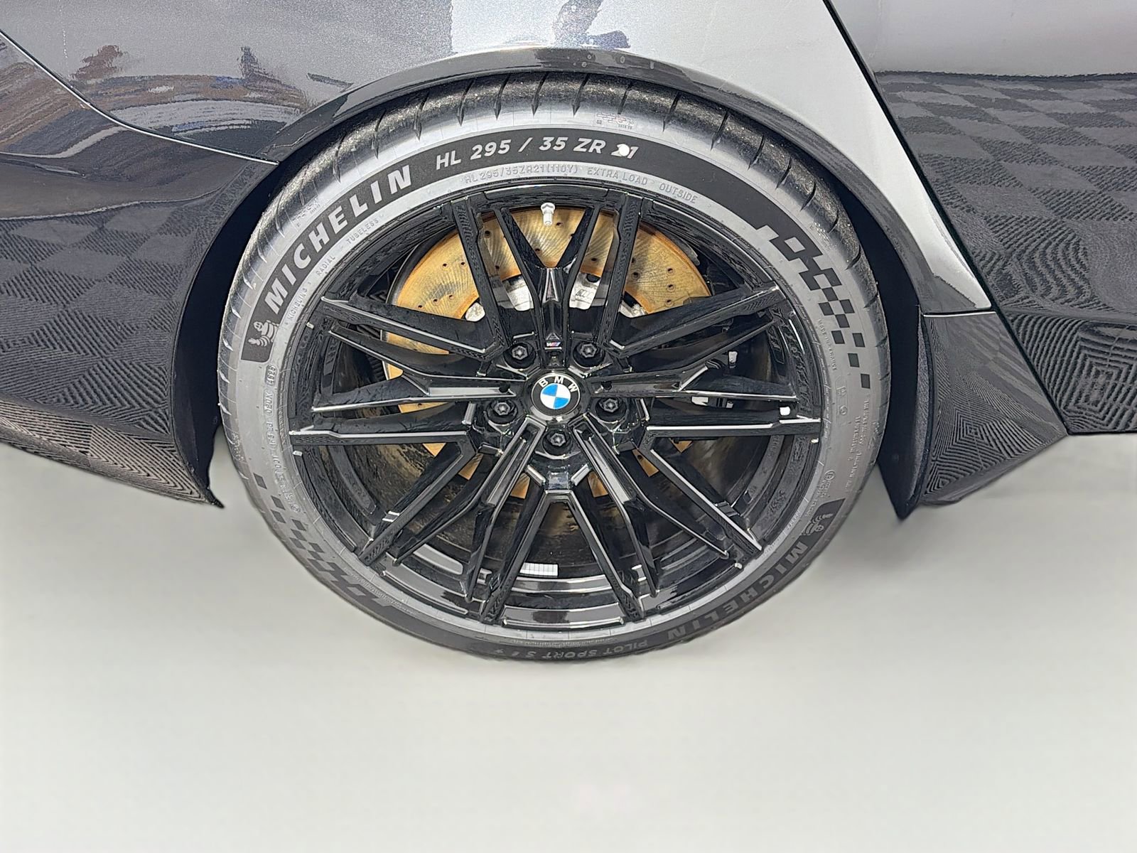 New 2026 BMW M5 w/ Carbon Package AWD/4WD image 35