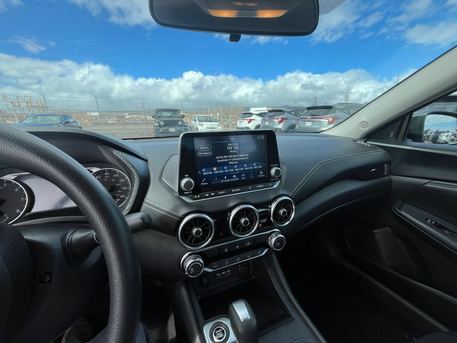 Used 2025 Nissan Sentra SV FWD image 21