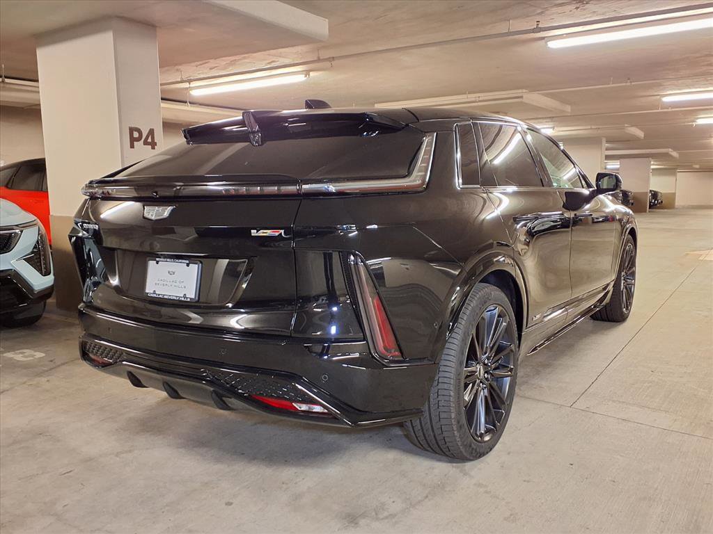 New 2026 Cadillac Lyriq V image 8