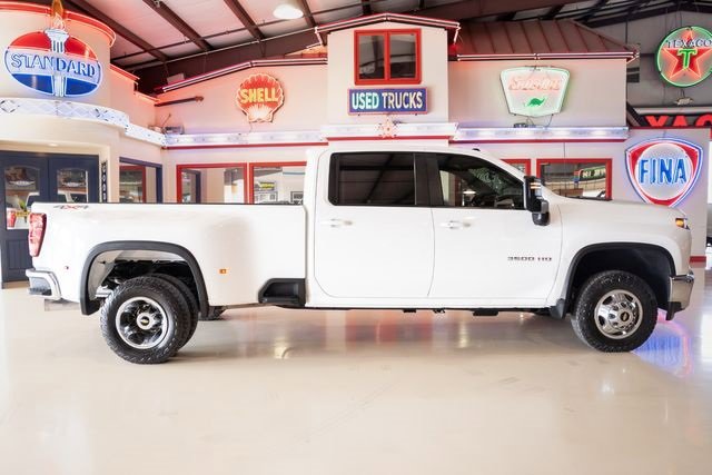 Used 2022 Chevrolet Silverado 3500 LT w/ Convenience Package image 5