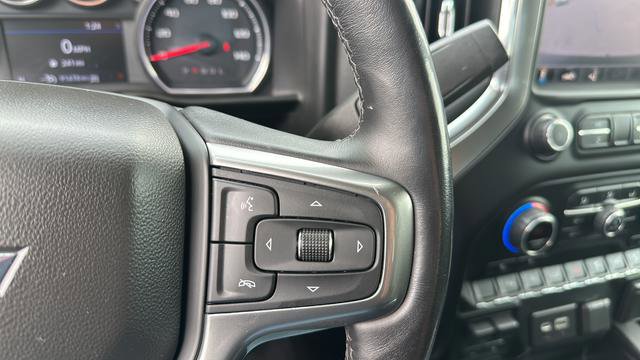 Used 2020 Chevrolet Silverado 1500 LT Trail Boss w/ Midnight Edition AWD/4WD image 24