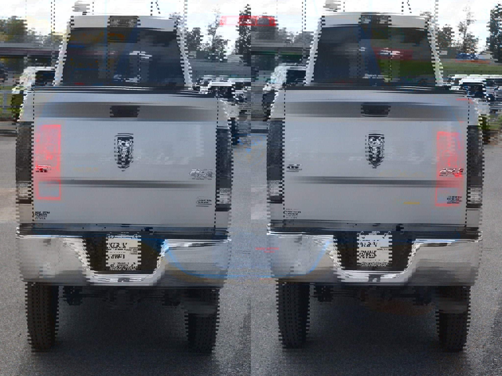 Used 2018 RAM 1500 Classic SLT image 9