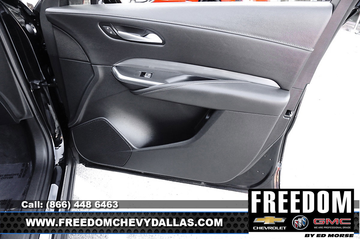 Certified 2025 Cadillac XT4 Premium Luxury image 33